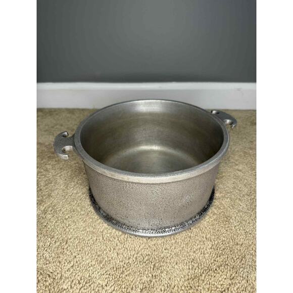 Vintage Guardian Service Hammered Cast Aluminum Round Pot Saucepan Cooker 8.5" - Picture 1 of 7